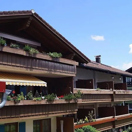 Gemutlich Eingerichtete Maisonette-wohnung Mit Balkon Und Ausblick Auf Berglandschaft דירה *