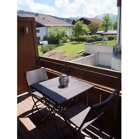 Gemutlich Eingerichtete Maisonette-wohnung Mit Balkon Und Ausblick Auf Berglandschaft דירה *